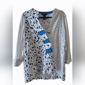 Ali Miles NWT Women's Animal Print Top, Small